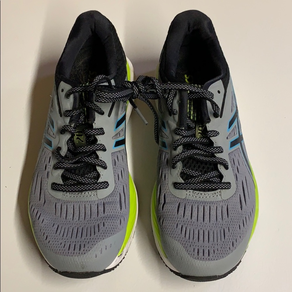 Running sneakers